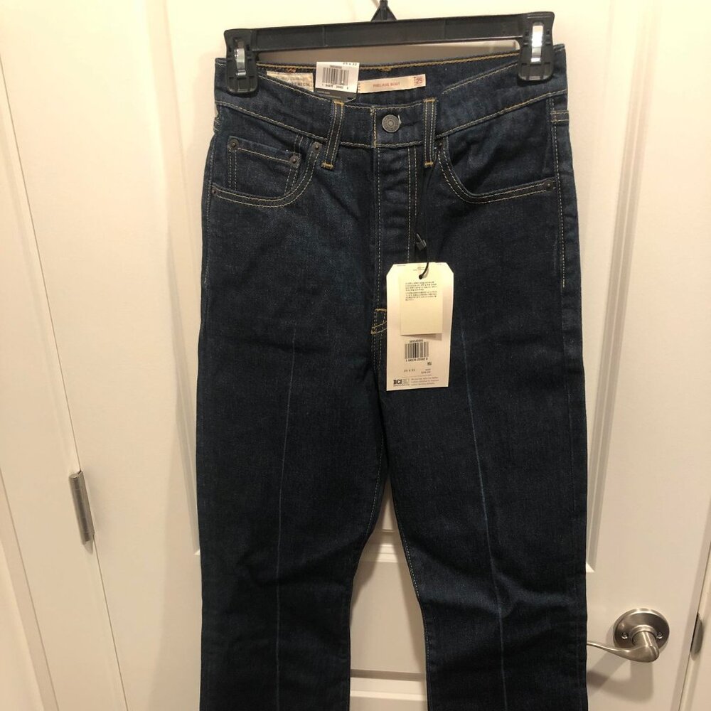 NWT Levi's Premium Ribcage Bootcut Jeans
